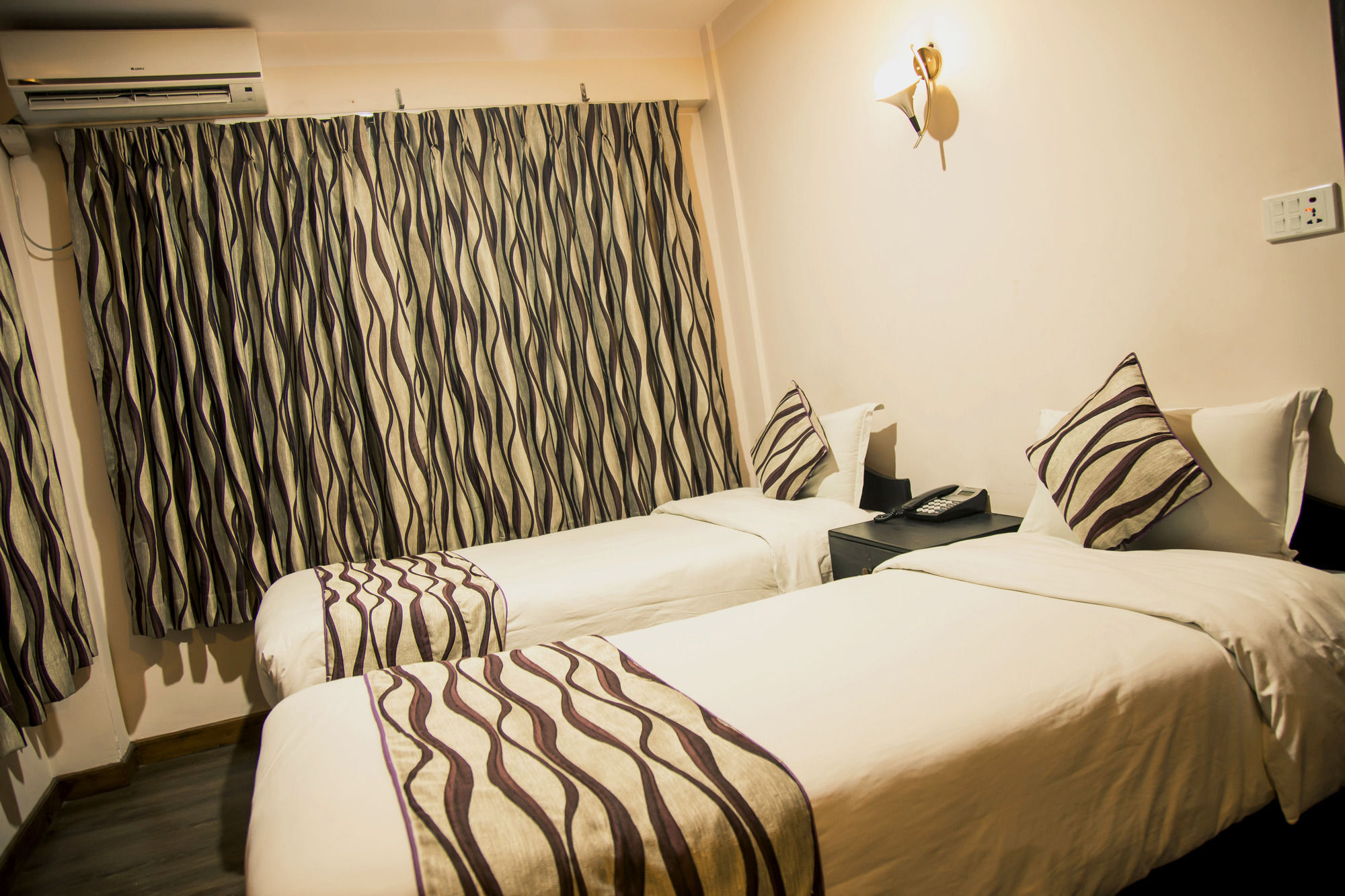 Kathmandu City Hotel Екстериор снимка