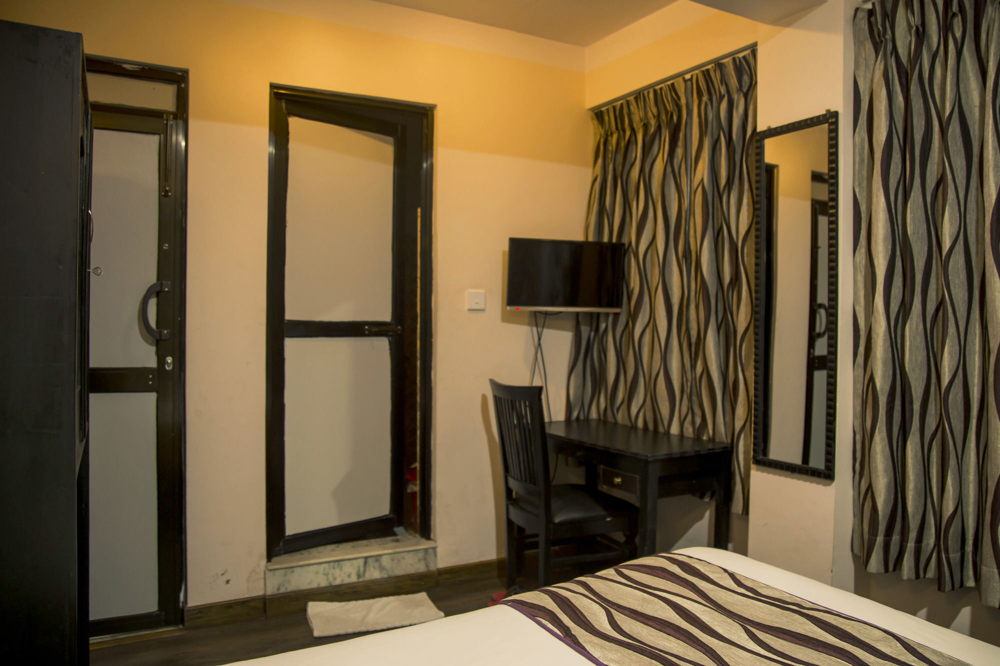 Kathmandu City Hotel Екстериор снимка